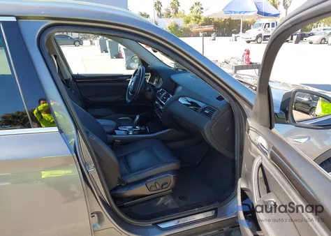 2017 BMW X3 Sdrive28I из США, поврежденный, VIN 5UXWZ7C50H0V86306